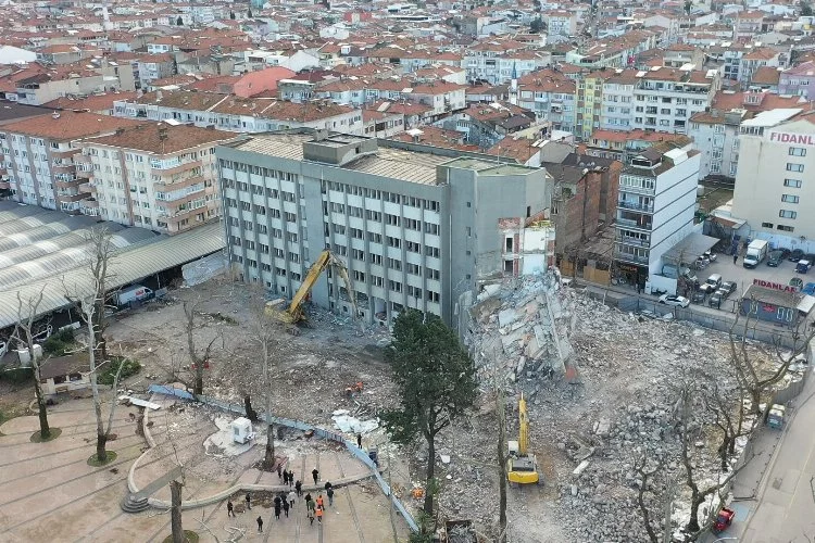 Yalova Belediye Binası