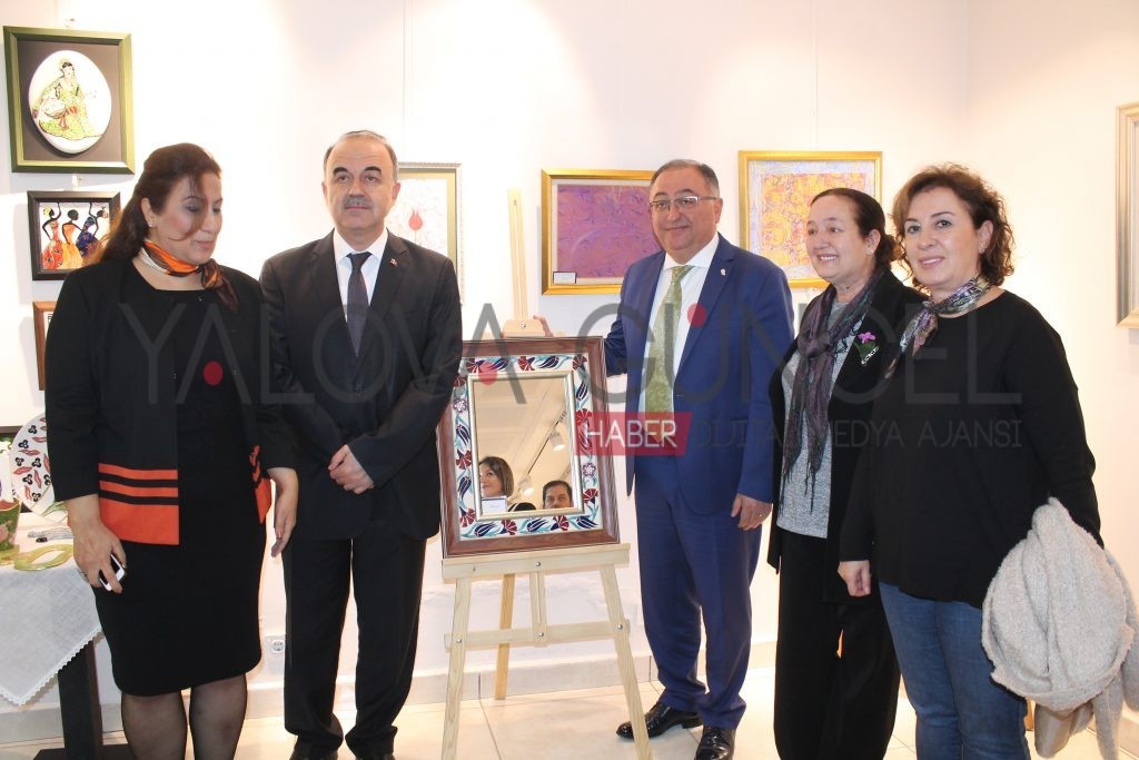Yalova’da Kadına Yönelik Şiddete Hayır Sergisi Açıldı