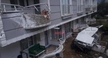 Hızını Alamıyarak Evin Balkonuna Çarptı Hızını Alamıyarak Evin Balkonuna Çarptı