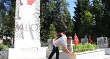 MEZARLIKLARDA ÇALIŞMALAR DEVAM EDİYOR MEZARLIKLARDA ÇALIŞMALAR DEVAM EDİYOR