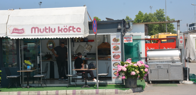 Geleneksel Damak Tadı ” Sokak Lezzetleri ” Yaza Hazır