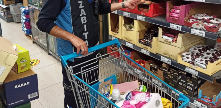Altınova’da Marketler Mercek Altına Alındı