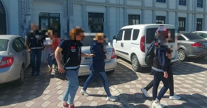 İZMİT’TE ÇALDILAR YALOVA’DA YAKALANDILAR