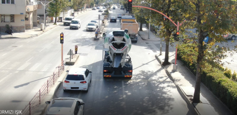 YALOVA’DA KIRMIZI IŞIKTA GEÇENİ DRONE YAKALIYOR