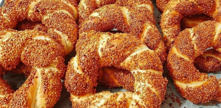 Evde Mükemmel Simit Yapmanın Püf Noktaları: Adım Adım Tarif