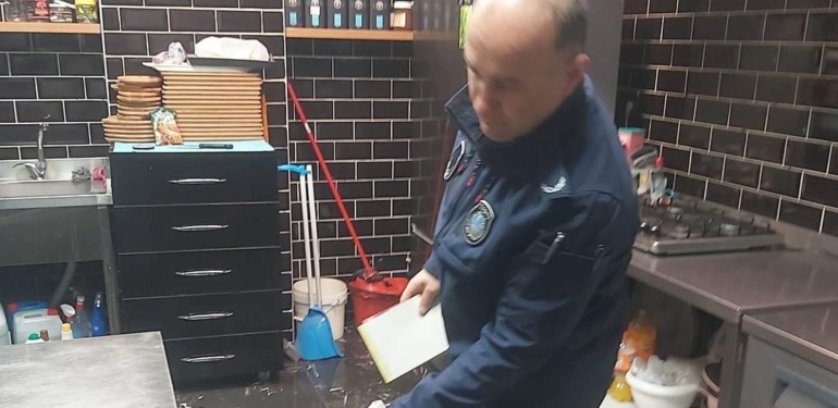 Altınova Belediyesi Zabıta Ekipleri Unlu Mamuller Üzerinde Denetim Yaptı