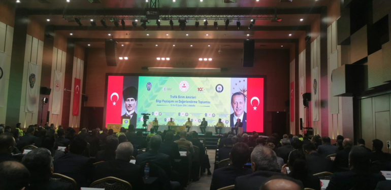 Emniyet Genel Müdürü Ayyıldız Trafik Birim Amirleriyle Buluştu