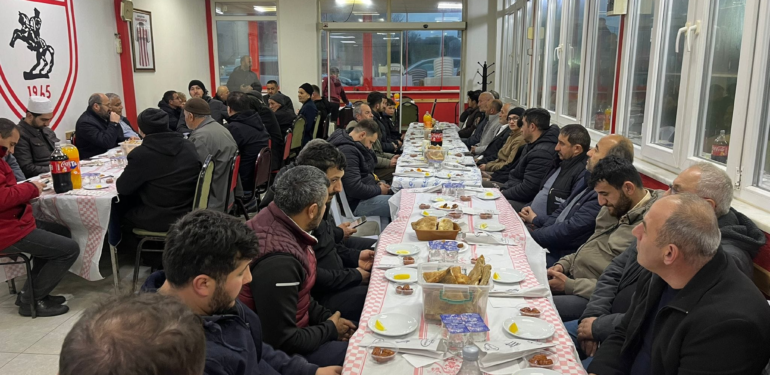 SUBAŞI SAMSUNLULAR DERNEĞİ’NİN İFTAR PROGRAMINA YOĞUN KATILIM SAĞLANDI