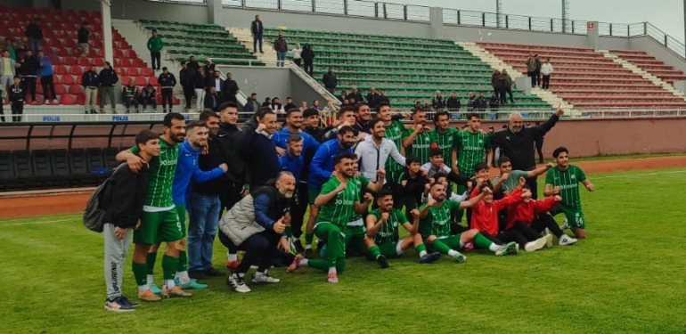 Yeşilova Spor Rakibine Nefes Aldırmadan Mücadele Etti