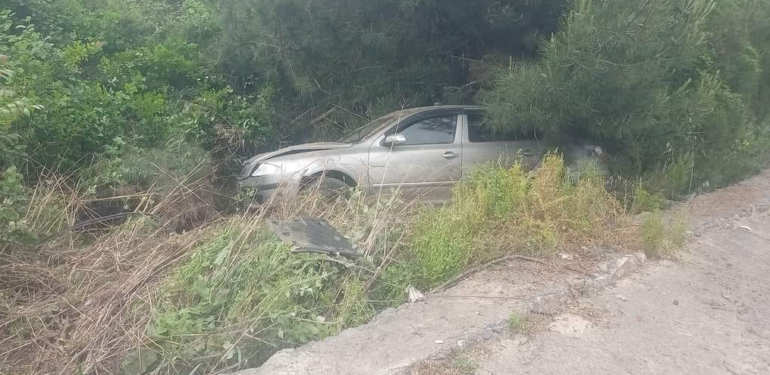 Yağmurdan Kayganlaşan Yolda Kontrolden Çıktı