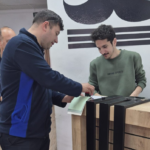 ALTINOVA'DA BERBER SALONLARI DENETLENDİ