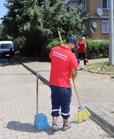 PAŞAKENT MAHALLESİ KÖŞE BUCAK TEMİZLENDİ