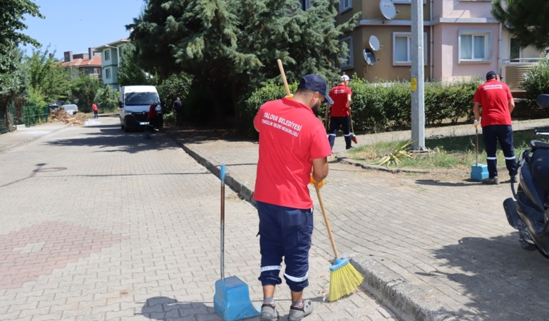 PAŞAKENT MAHALLESİ KÖŞE BUCAK TEMİZLENDİ