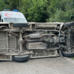 DİREKSİYON BAŞINDA UYUYA KALDI, KAZA YAPTI