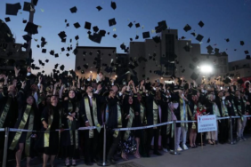 YALOVA ÜNİVERSİTESİ MEZUNLARINI GURURLA UĞURLADI