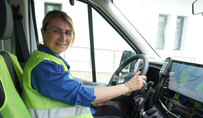 ALTINOVA BELEDİYESİNE ‘’TAM DONANIMLI AMBULANS’’ KAZANDIRILDI