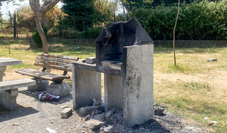 Yalova’da Taş Barbeküler Vandalların Hedefi Oldu