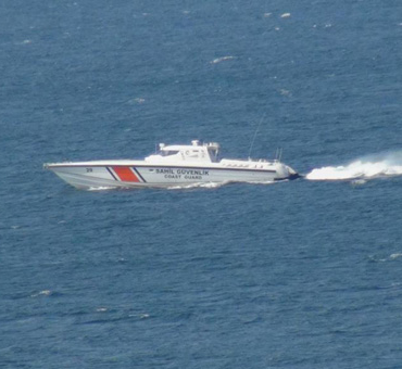 Armutlu'da Denize Açılan 2 Kişi İçin Seferberlik