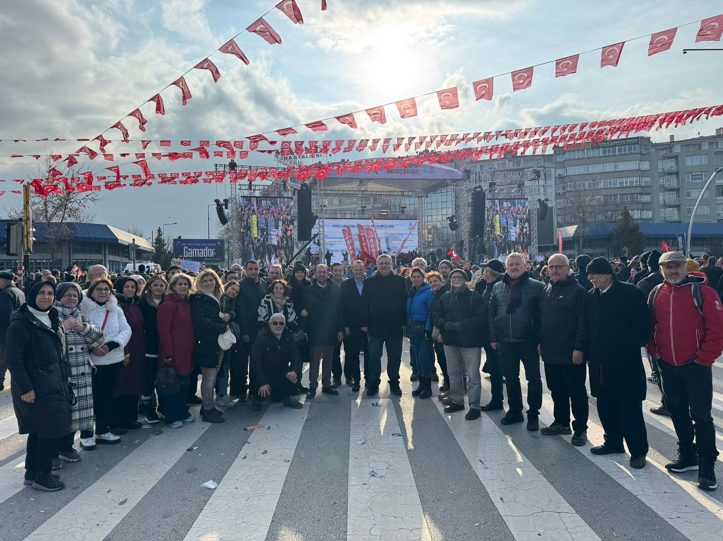 İşçiler Tepkili "Davulun Sesi Ankara'dan Hoş Geliyor"