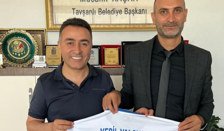 Tavşanlı Belediyesi’nden Yeşilova Spor’a Büyük Destek