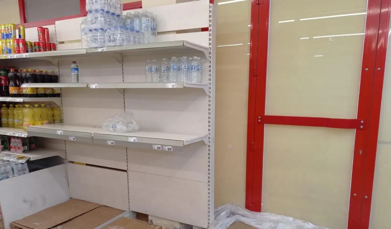 Yalova’da Su Kesintisi İle Market Rafları Boşaldı