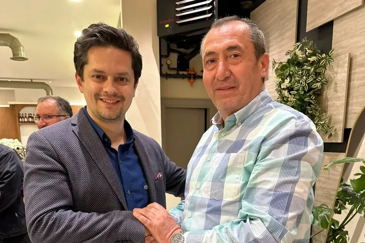 Ömür Bayar’dan Duygusal Veda: Acarspor Başkanlığına Veda Etti