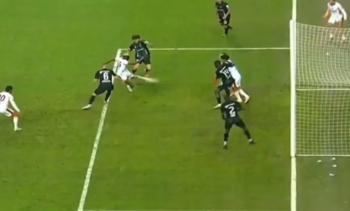 Kocaelispor – Galatasaray Maçında Tartışmalı Ofsayt Kararı: Sosyal Medya Ayakta