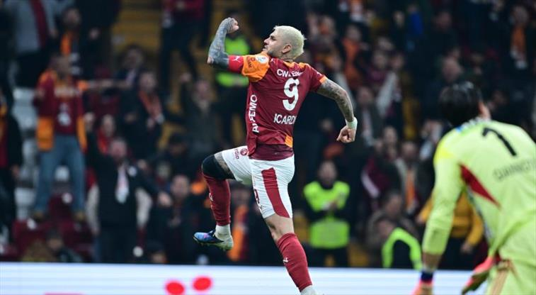 Galatasaray’da Okan Buruk’tan Transfer Mesajı