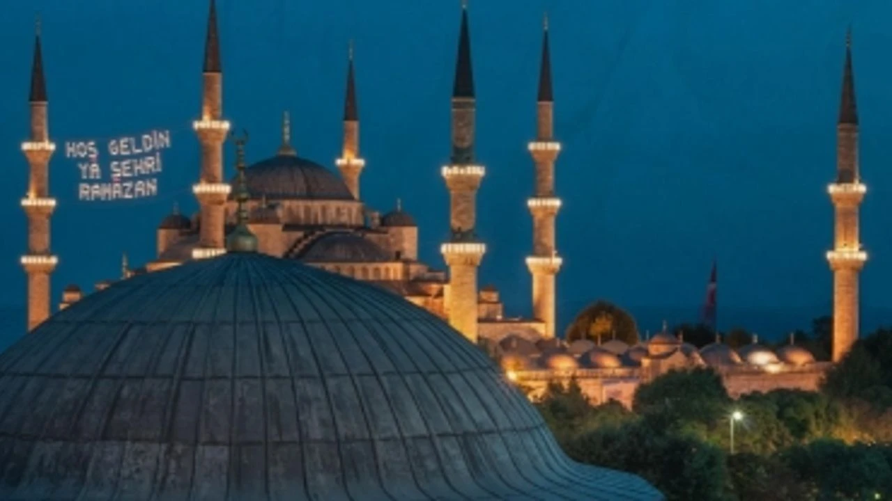 2026 Ramazan Ayı Ne Zaman Başlıyor? Diyanet Takvimiyle Ramazan, Kadir Gecesi ve Bayram Tarihleri Netleşti