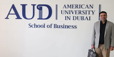 Yalova’dan Dubai’ye Bilgi Köprüsü: Dr. İdris Demirhan, AUD’de Gayrimenkul Ekonomisini Anlattı