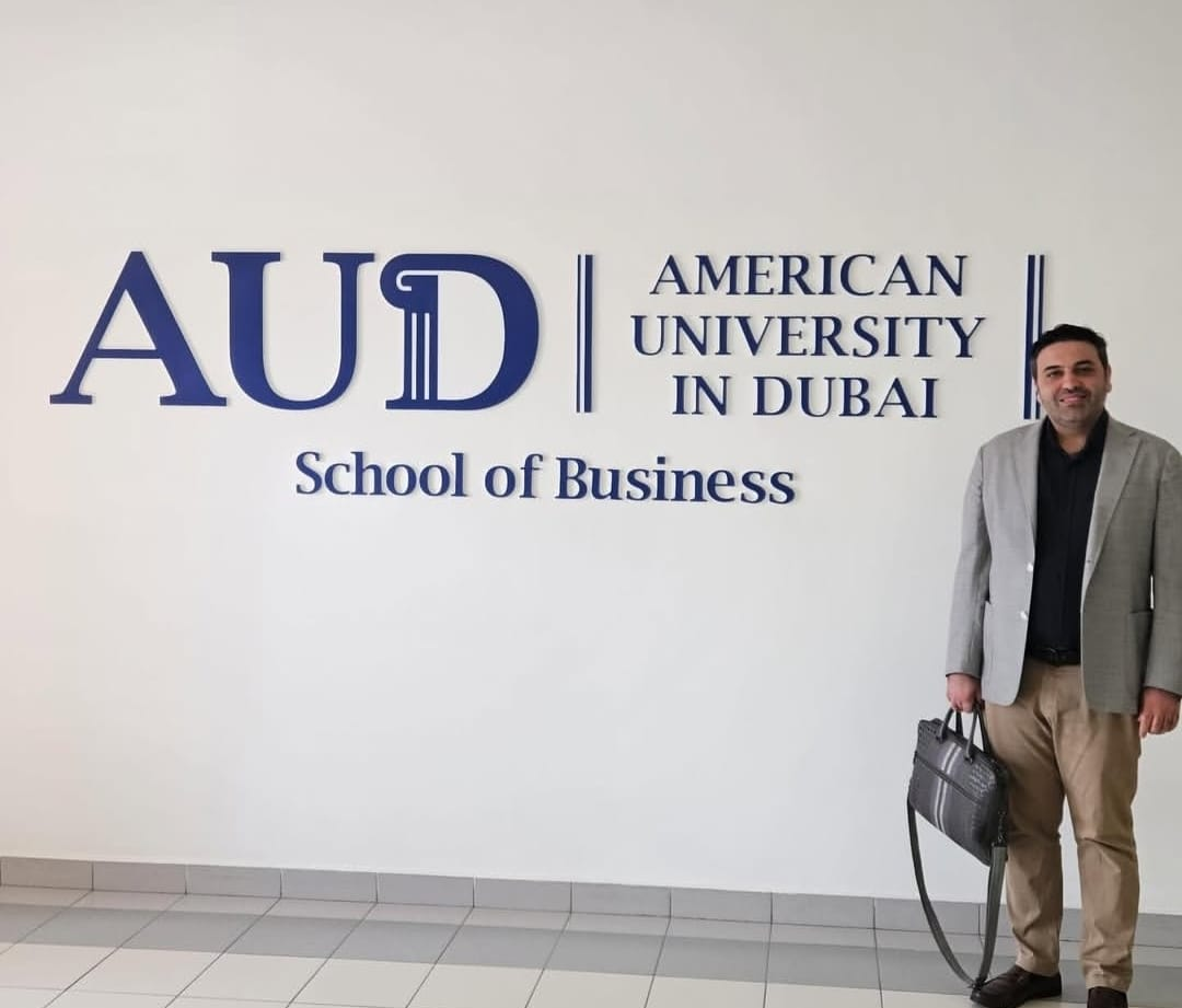 Yalova’dan Dubai’ye Bilgi Köprüsü: Dr. İdris Demirhan, AUD’de Gayrimenkul Ekonomisini Anlattı